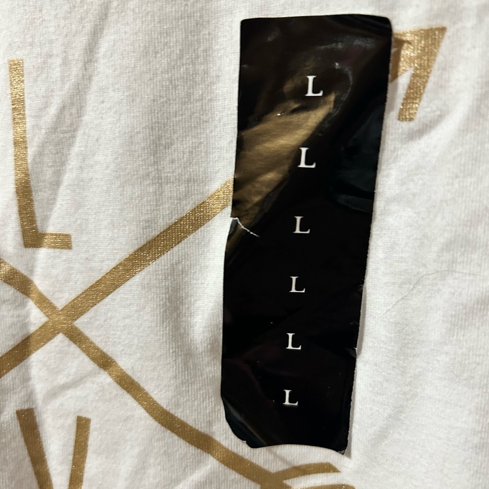 Sweet Salt White Graphic Tee size large - Picture 3 of 6